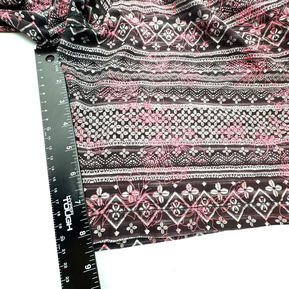 TOMMY BAHAMA Men's Large Brown Pink White Boho Baja‎ Bora Bora Batik Swim Shorts
